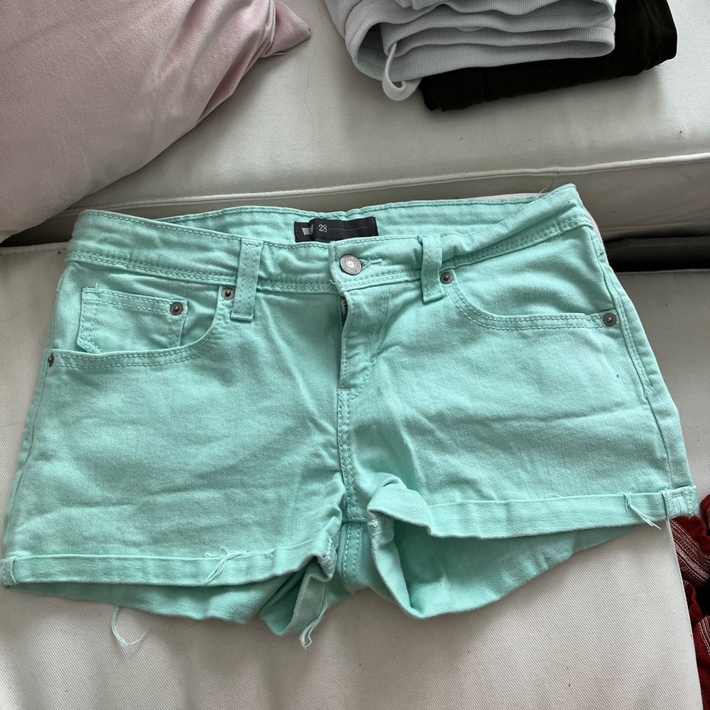 Teal Levi’s shorts